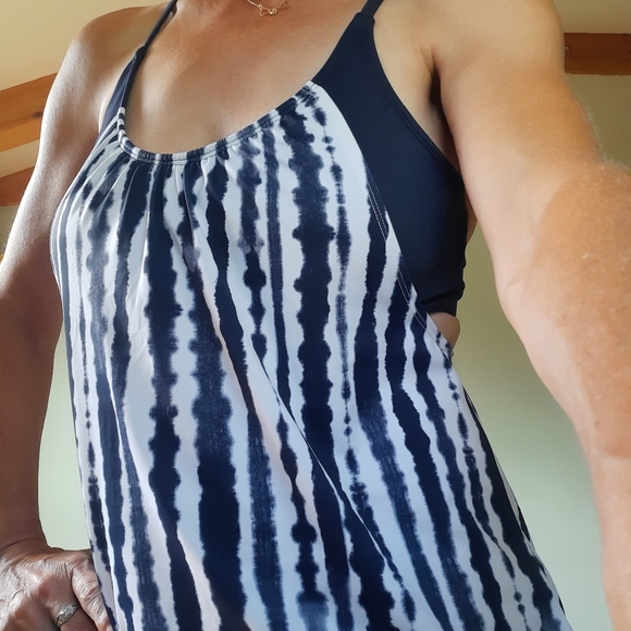 Athleta Swim Top 34D - Picture 6 of 6